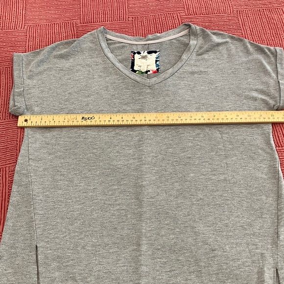 Cupio women’s large Flowing Gray Top - Picture 4 of 9